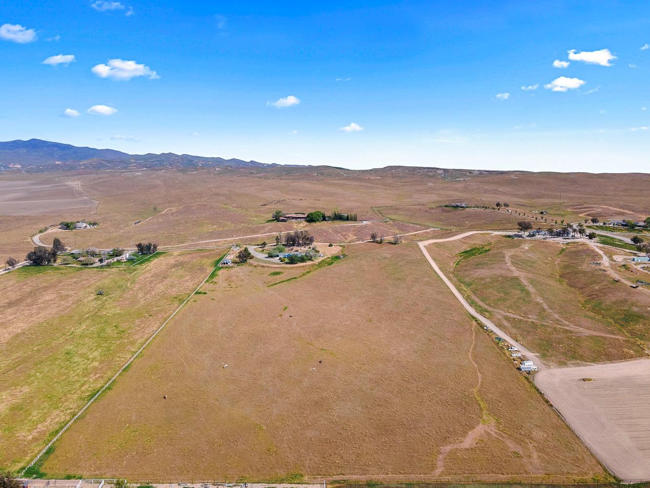 36360 Highway 33 Coalinga, CA 93210 - Photo 46 of 50 a view of a city