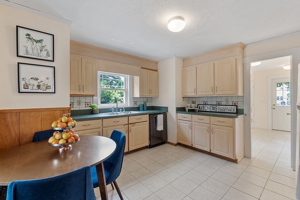 12 Maple Street Maynard, MA 01754 - Photo 13 of 35 Gallery Image 13