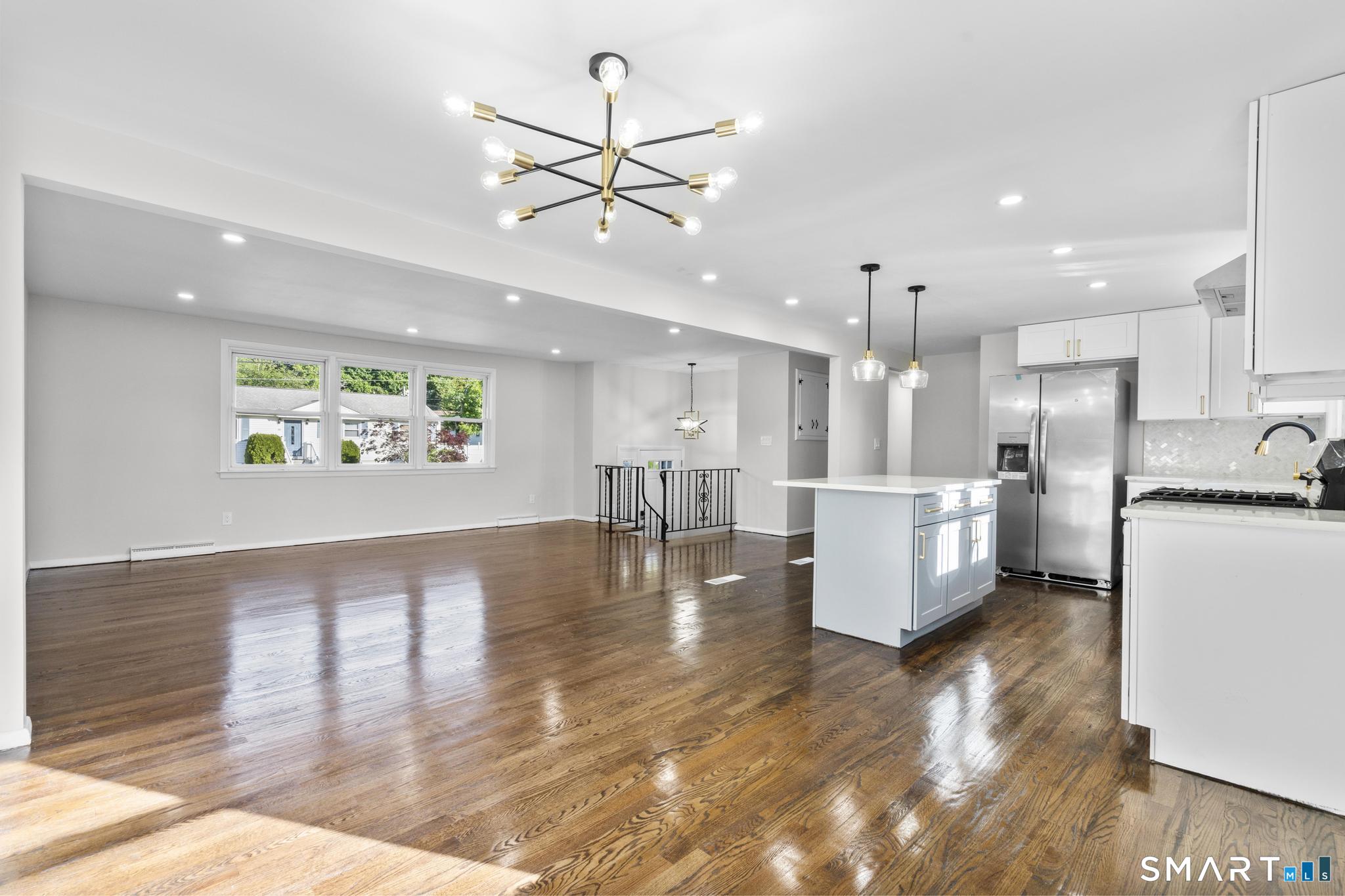 47 Williamson Road Hamden, CT 06517 - Photo 8 of 35