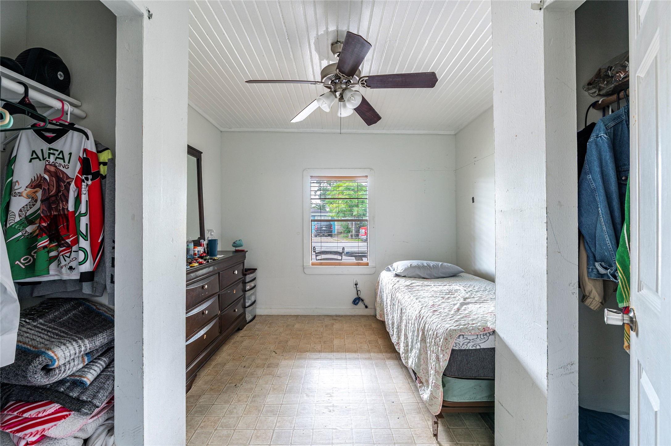 4937 Bataan Road Houston, TX 77033 - Photo 22 of 28 Gallery Image 22