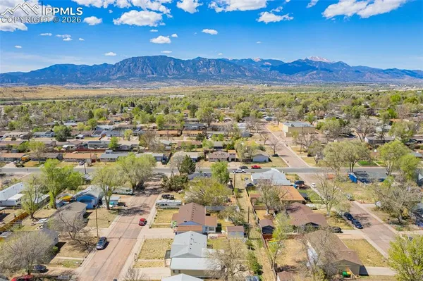 $299,000 | 512 Cottonwood Drive, Colorado Springs, CO 80911