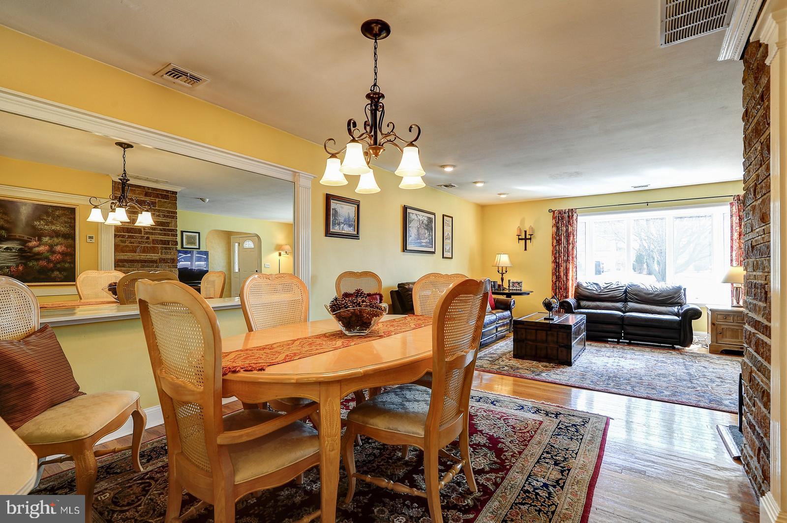 61 Federal City Road Ewing, NJ 08638 - Photo 11 of 33 Formal Dining Room