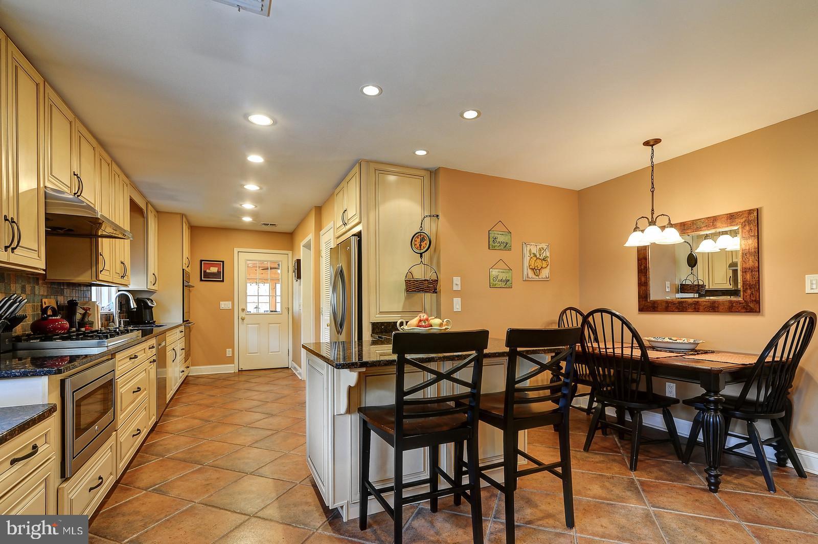 61 Federal City Road Ewing, NJ 08638 - Photo 15 of 33 Breakfast Room