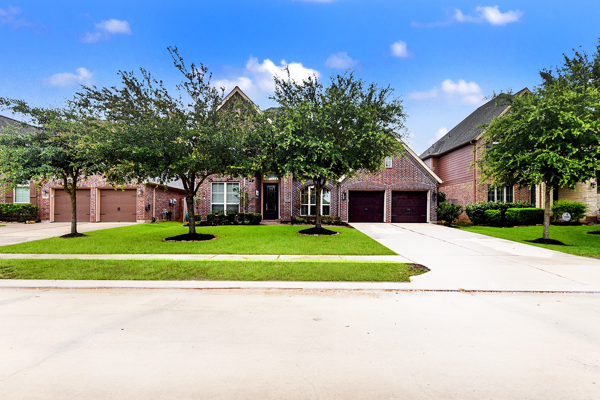 2939 Bobby Jones Road Katy, TX 77494 - Photo 4 of 50 a house with trees in the background