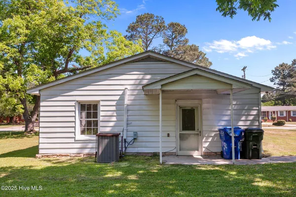 $84,900 | 2005 Tower Hill Road, Kinston, NC 28501