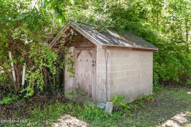 $84,900 | 2005 Tower Hill Road, Kinston, NC 28501