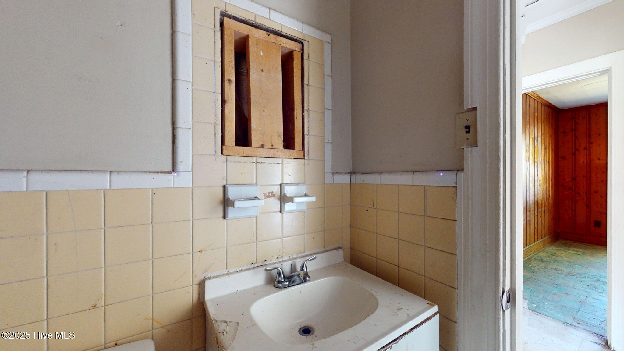 2005 Tower Hill Road Kinston, NC 28501 - Photo 15 of 44 33-web-or-mls-2005-Tower-Hill-Rd-Kinston