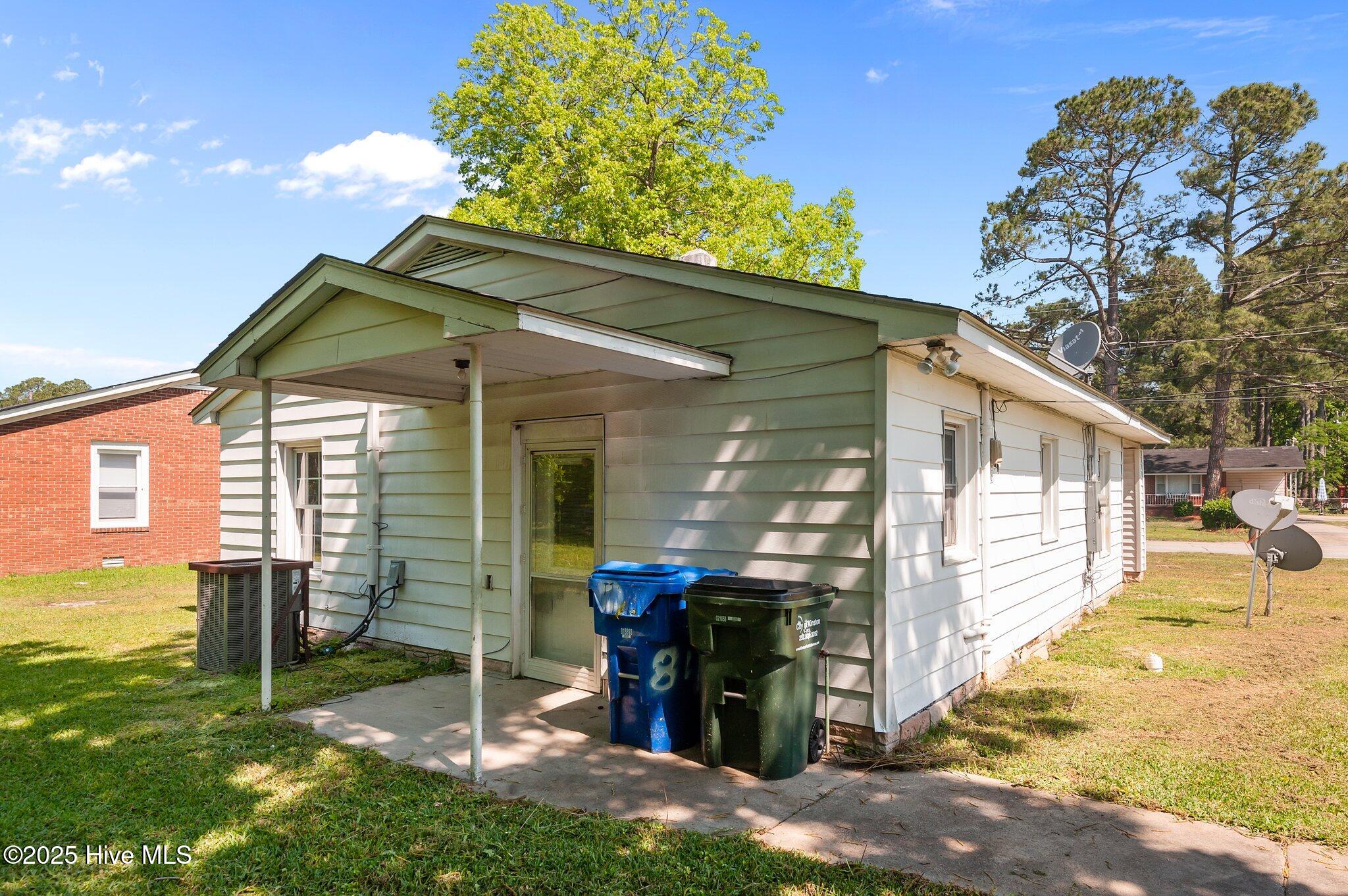 2005 Tower Hill Road Kinston, NC 28501 - Photo 26 of 44 5-web-or-mls-_DSC5825