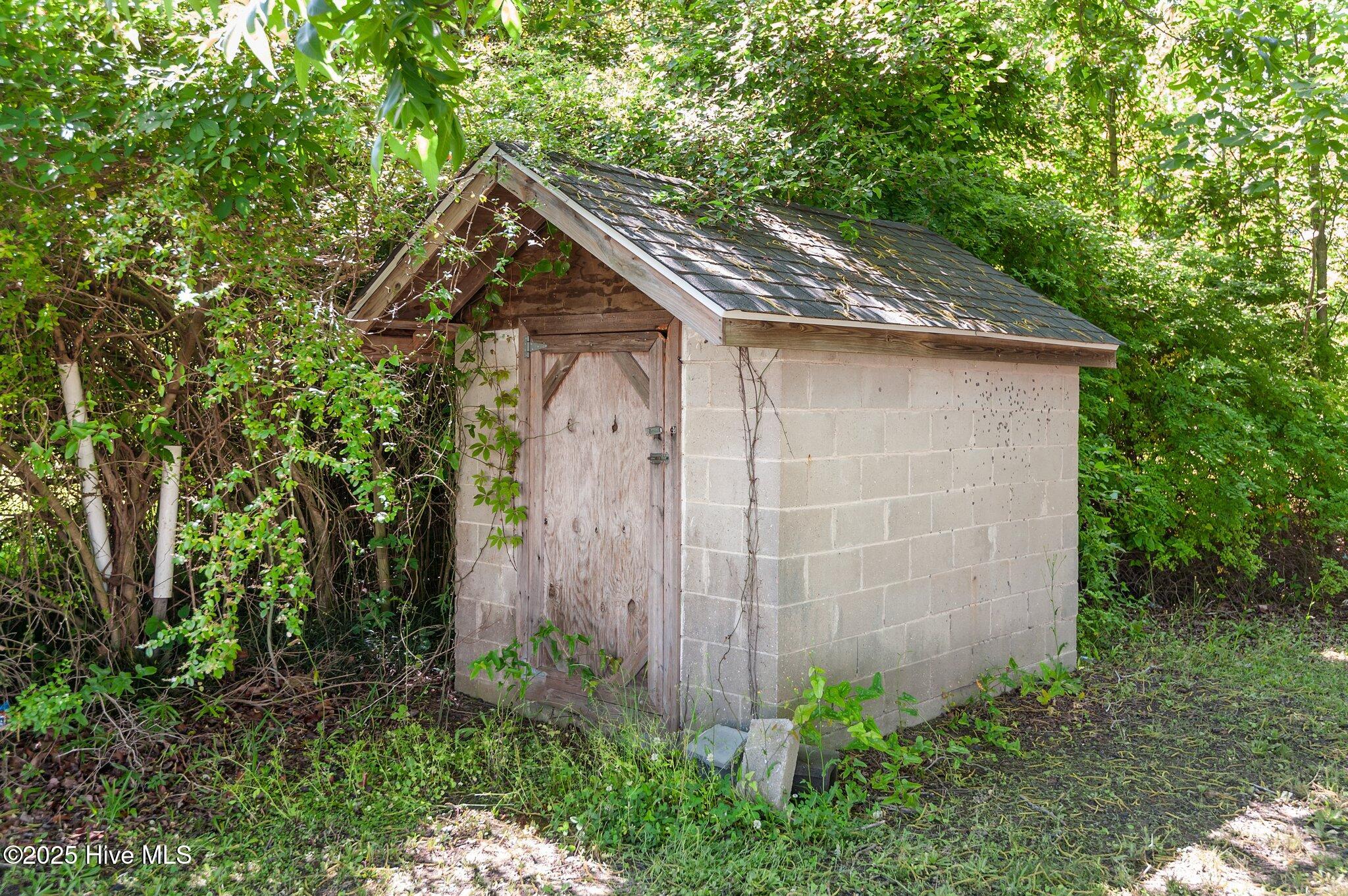 2005 Tower Hill Road Kinston, NC 28501 - Photo 29 of 44 8-web-or-mls-_DSC5840