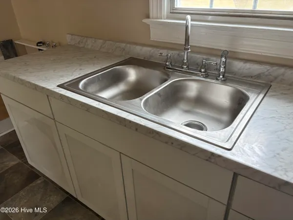 $84,900 | 2005 Tower Hill Road, Kinston, NC 28501