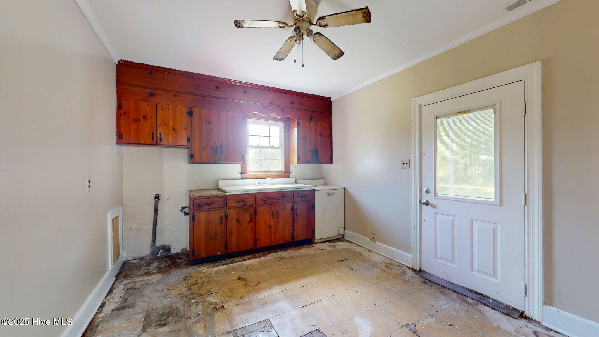 2005 Tower Hill Road Kinston, NC 28501 - Photo 7 of 44 26-web-or-mls-2005-Tower-Hill-Rd-Kinston