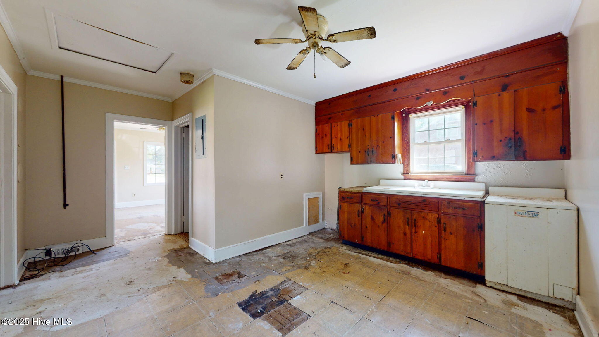 2005 Tower Hill Road Kinston, NC 28501 - Photo 8 of 44 27-web-or-mls-2005-Tower-Hill-Rd-Kinston