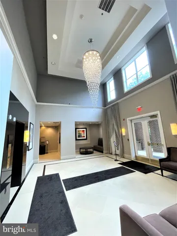 $2,950 | 1641 International Drive, Unit 418, McLean, VA 22102