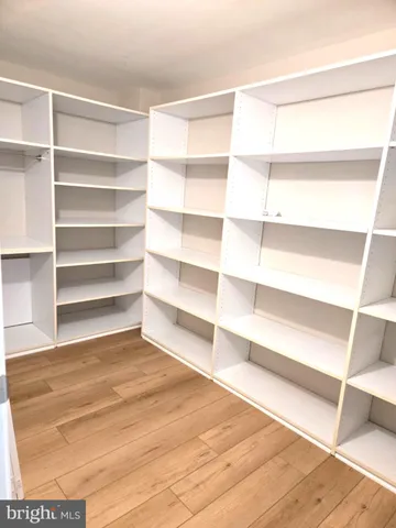 $2,950 | 1641 International Drive, Unit 418, McLean, VA 22102