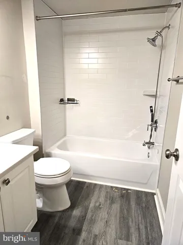 $2,950 | 1641 International Drive, Unit 418, McLean, VA 22102