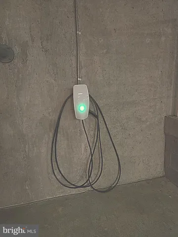 $2,950 | 1641 International Drive, Unit 418, McLean, VA 22102