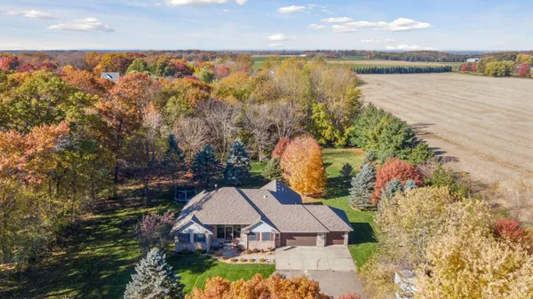 $709,000 | 582 Country Oaks Lane, River Falls, WI 54022