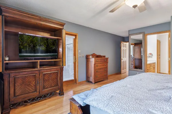 $709,000 | 582 Country Oaks Lane, River Falls, WI 54022