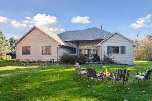 $709,000 | 582 Country Oaks Lane, River Falls, WI 54022