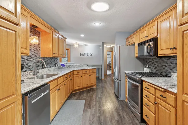 $709,000 | 582 Country Oaks Lane, River Falls, WI 54022