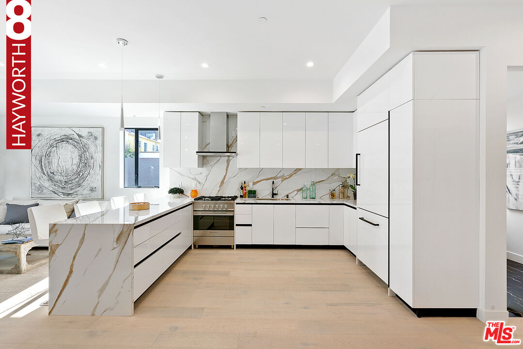 1426 South Hayworth Ave Unit 303