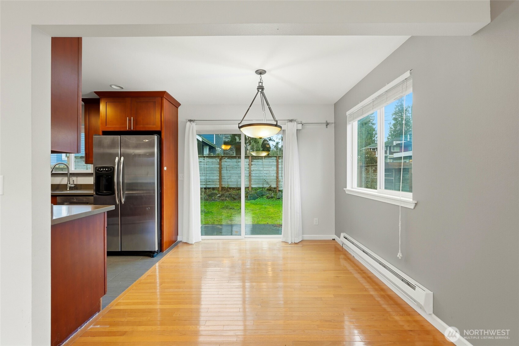 3017 West Government Way Seattle, WA 98199 - Photo 11 of 26