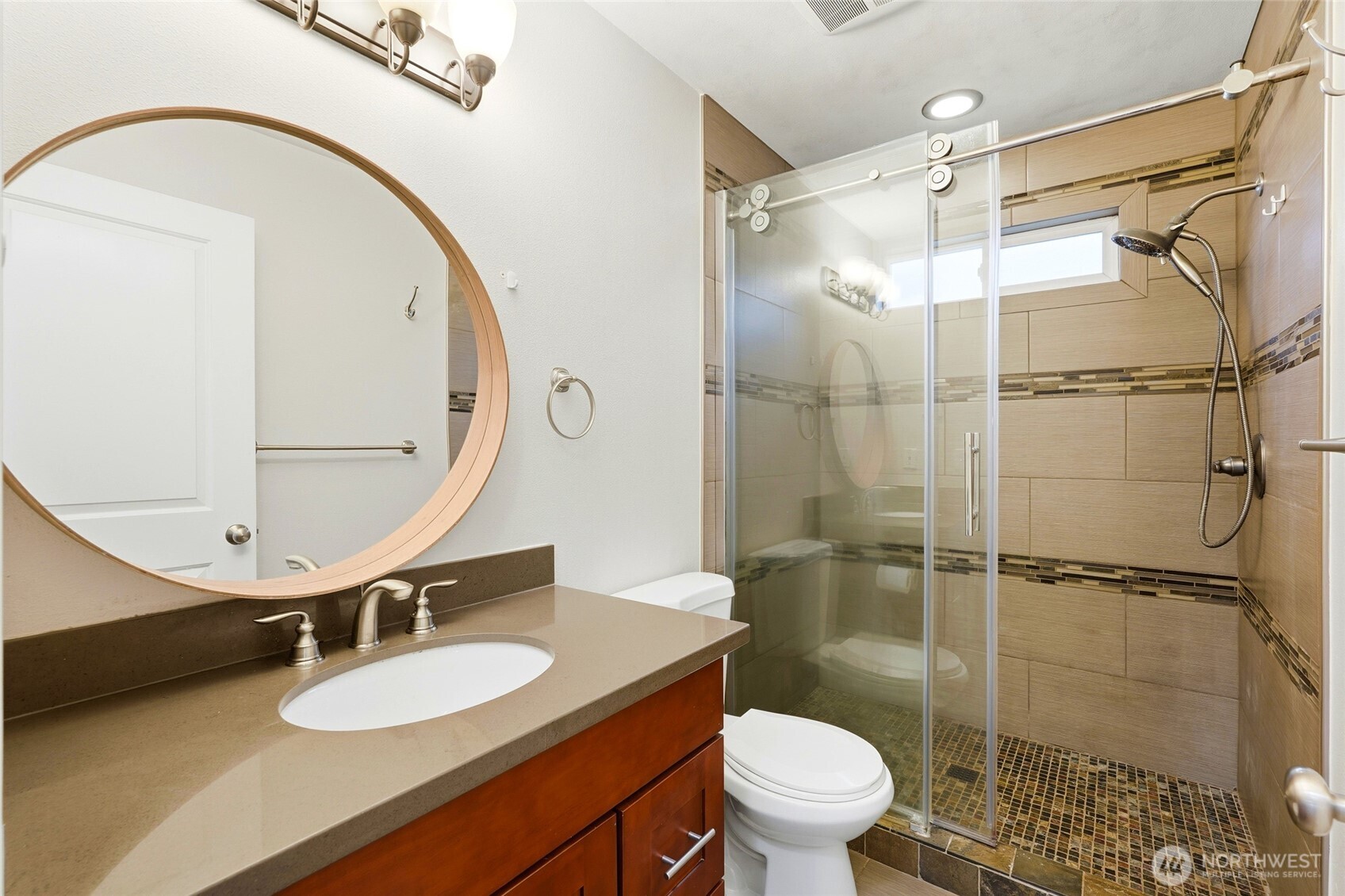 3017 West Government Way Seattle, WA 98199 - Photo 17 of 26