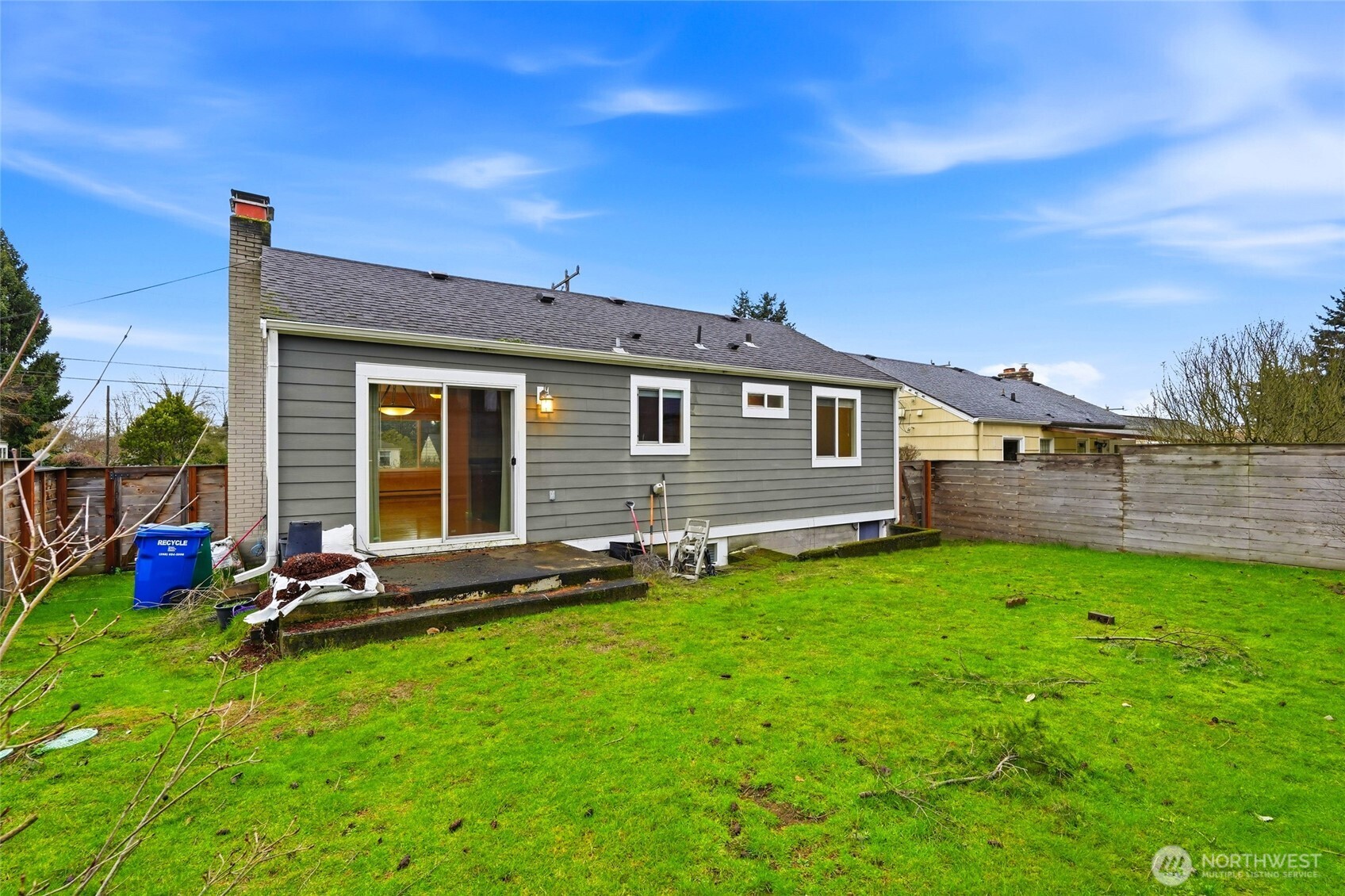 3017 West Government Way Seattle, WA 98199 - Photo 24 of 26