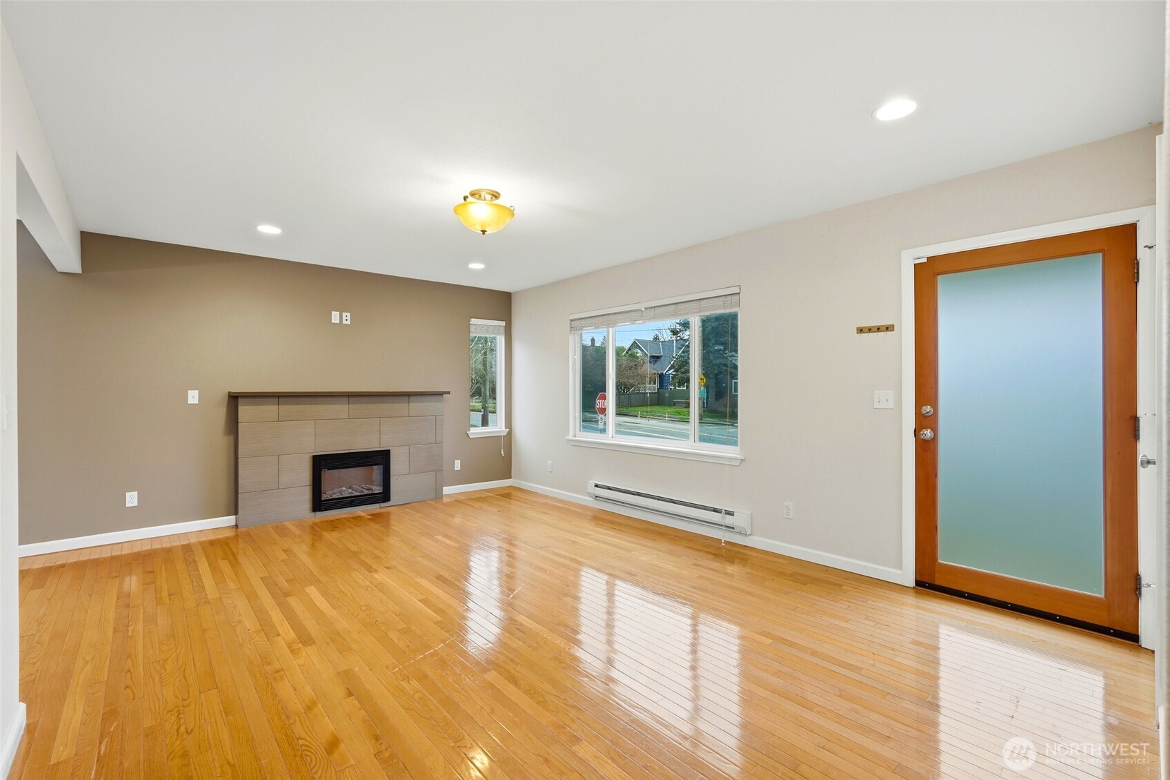 3017 West Government Way Seattle, WA 98199 - Photo 6 of 26