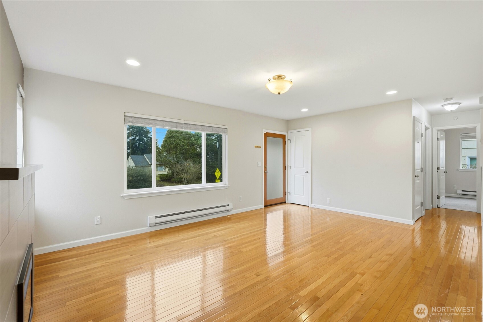 3017 West Government Way Seattle, WA 98199 - Photo 7 of 26