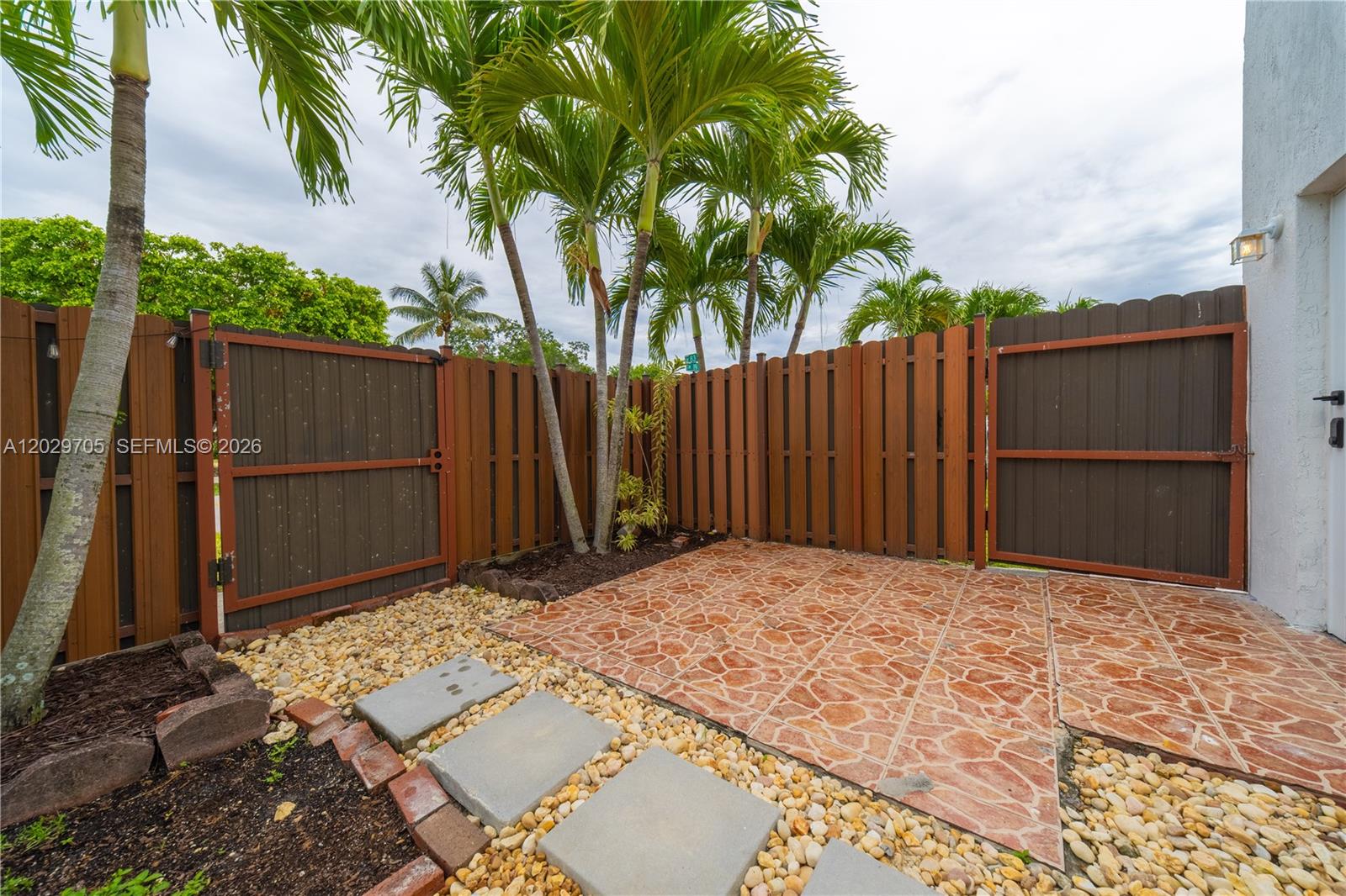 1900 Southwest 83rd Avenue Miami, FL 33155 - Photo 47 of 50
