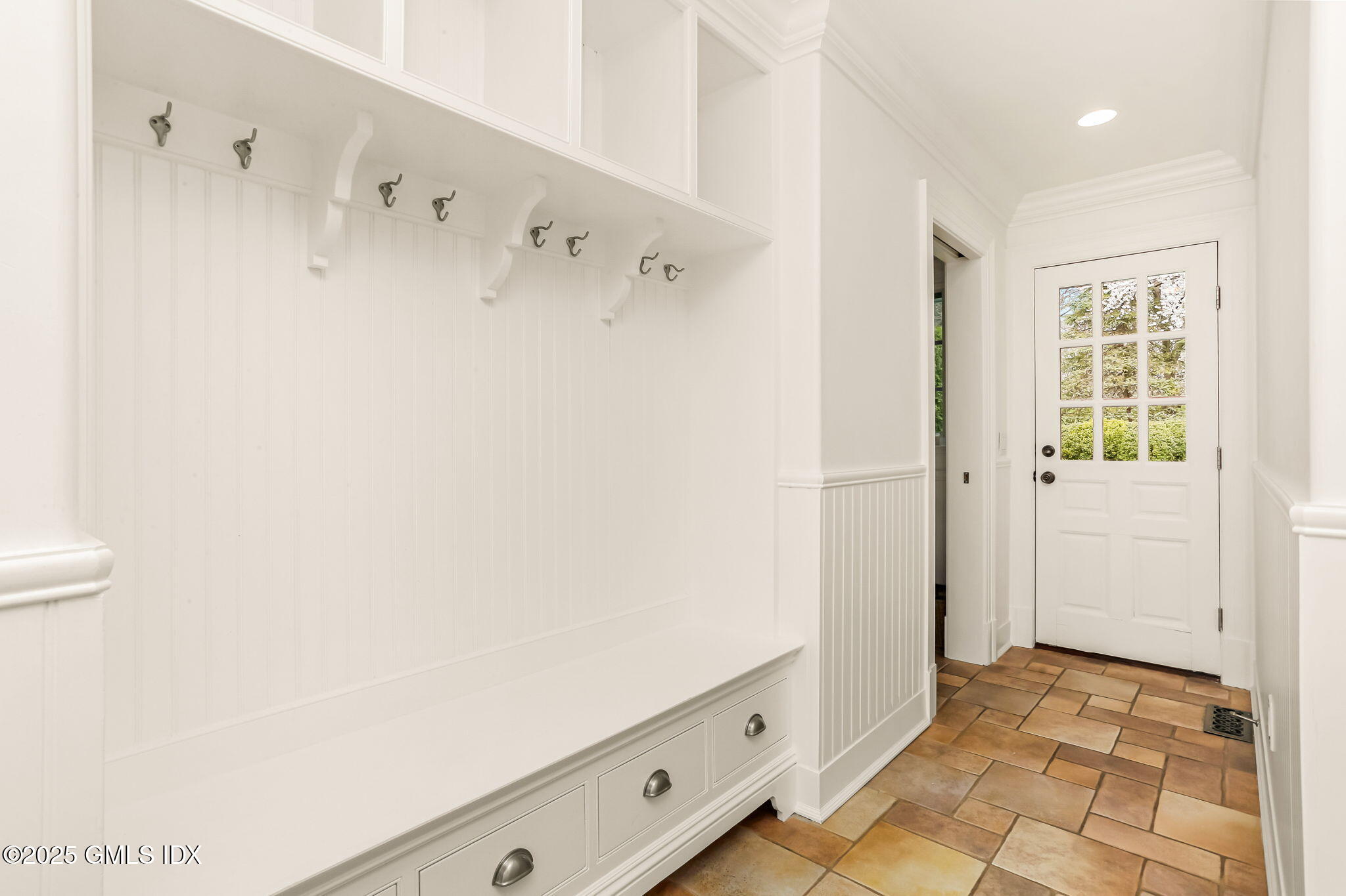 10 Francine Drive Greenwich, CT 06830 - Photo 27 of 59 40-web-or-mls-10-francine-dr