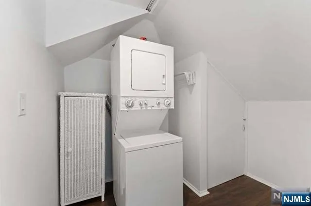 $3,600 | 409 Tappan Road, Unit 2, Norwood, NJ 07648