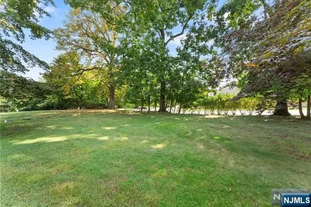 $3,600 | 409 Tappan Road, Unit 2, Norwood, NJ 07648