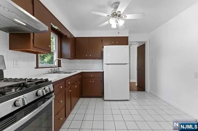 $3,600 | 409 Tappan Road, Unit 2, Norwood, NJ 07648