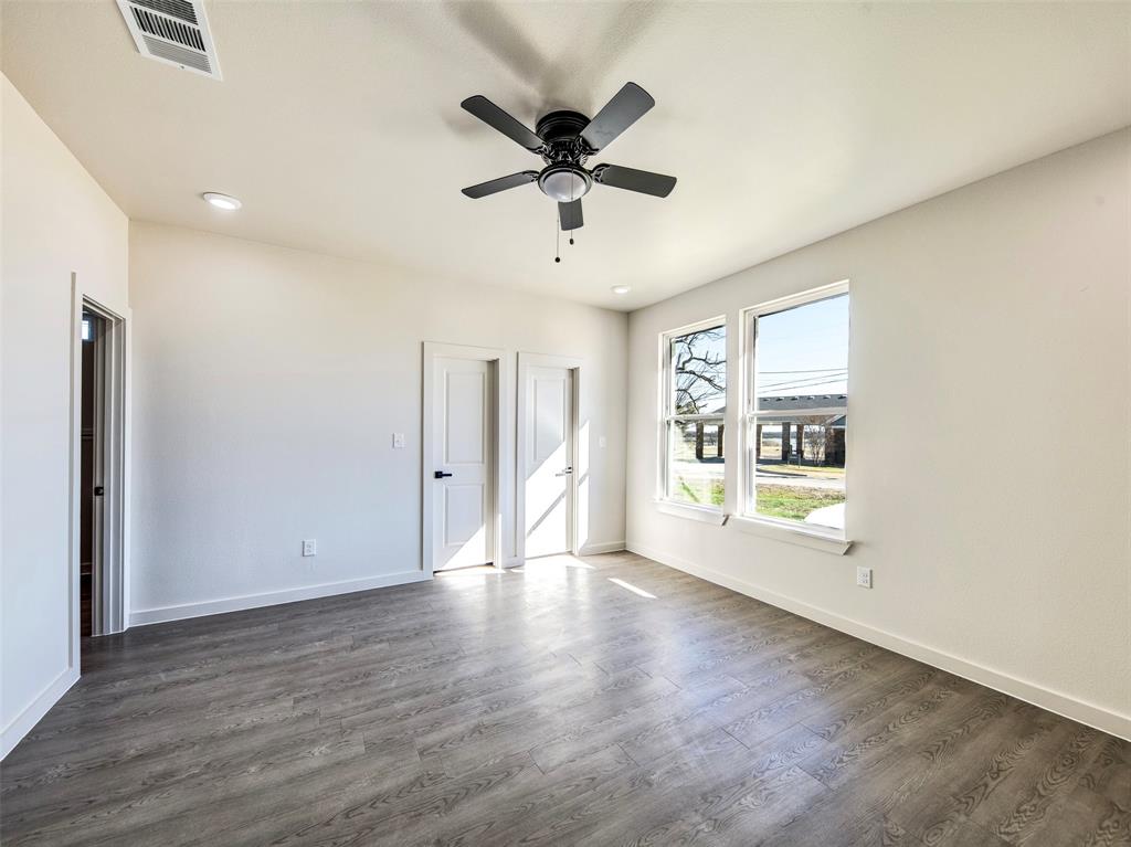 170 Half Moon Way Runaway Bay, TX 76426 - Photo 12 of 29