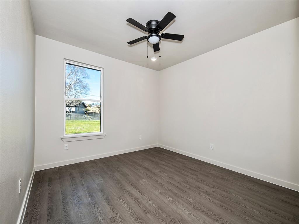 170 Half Moon Way Runaway Bay, TX 76426 - Photo 18 of 29