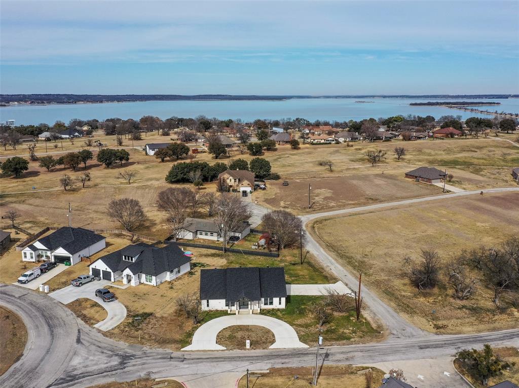170 Half Moon Way Runaway Bay, TX 76426 - Photo 2 of 29