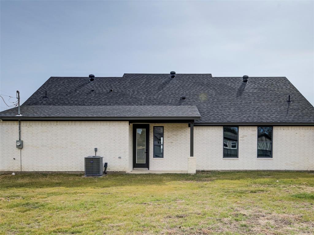 170 Half Moon Way Runaway Bay, TX 76426 - Photo 24 of 29