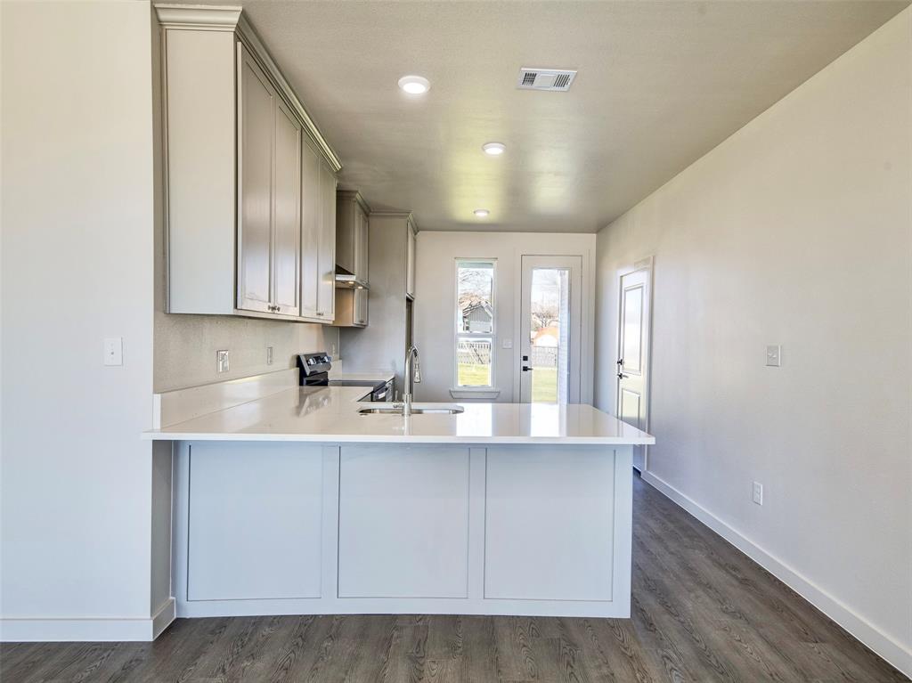 170 Half Moon Way Runaway Bay, TX 76426 - Photo 7 of 29