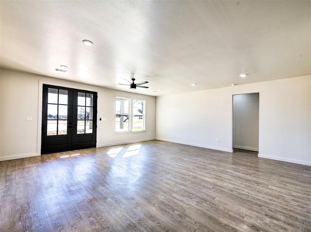 170 Half Moon Way Runaway Bay, TX 76426 - Photo 10 of 29