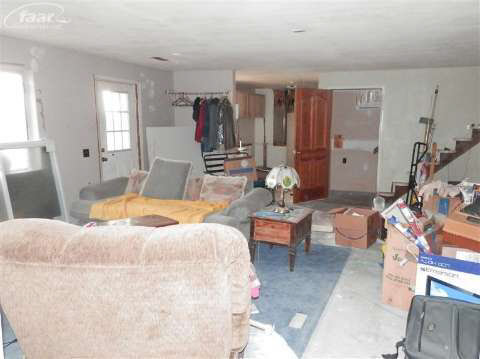 11255 Germany Road Fenton, MI 48430 - Photo 17 of 19 20386460-16.JPG