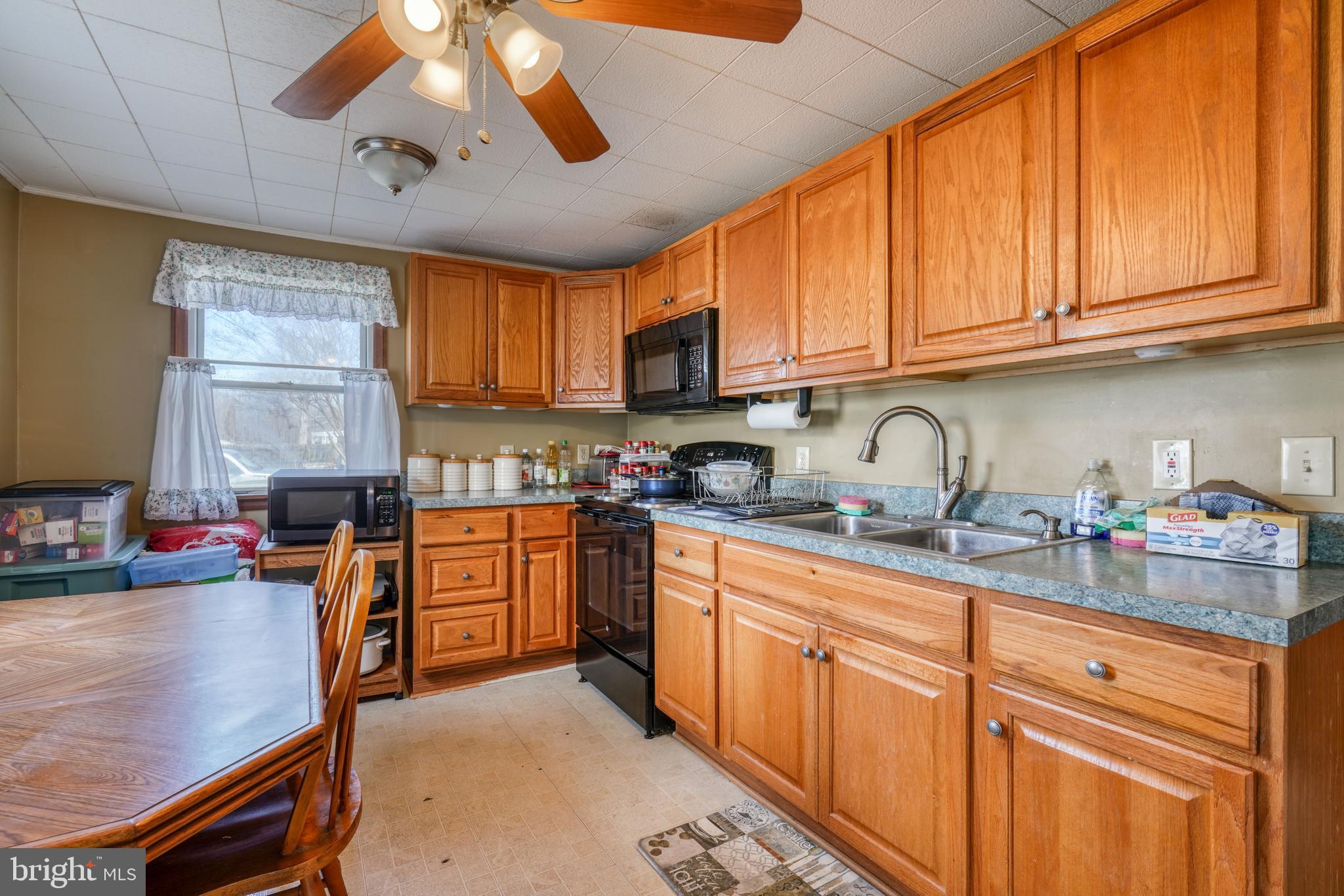 8601 North Point Road Sparrows Point, MD 21219 - Photo 13 of 27 Kitchen