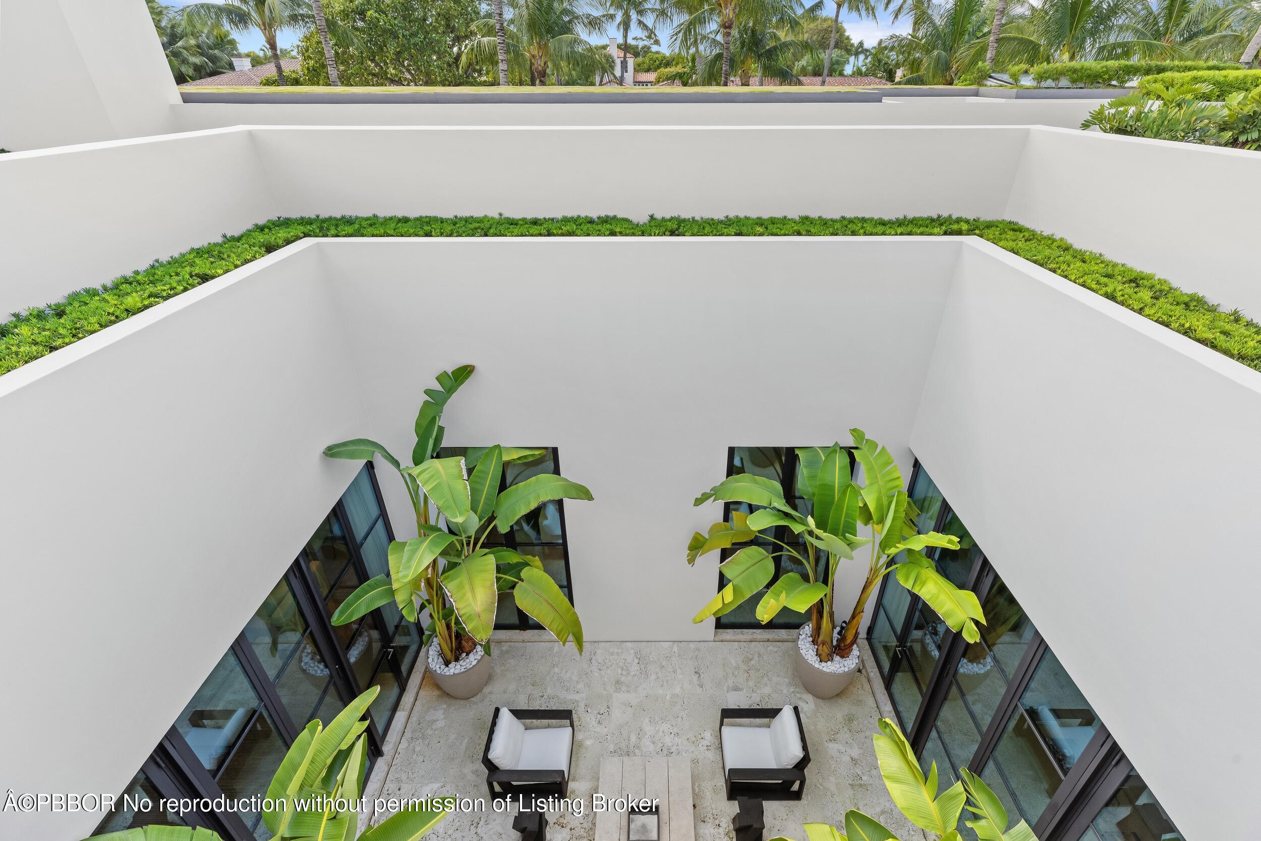 241 Jungle Road Palm Beach, FL 33480 - Photo 17 of 98 Interior Courtyard