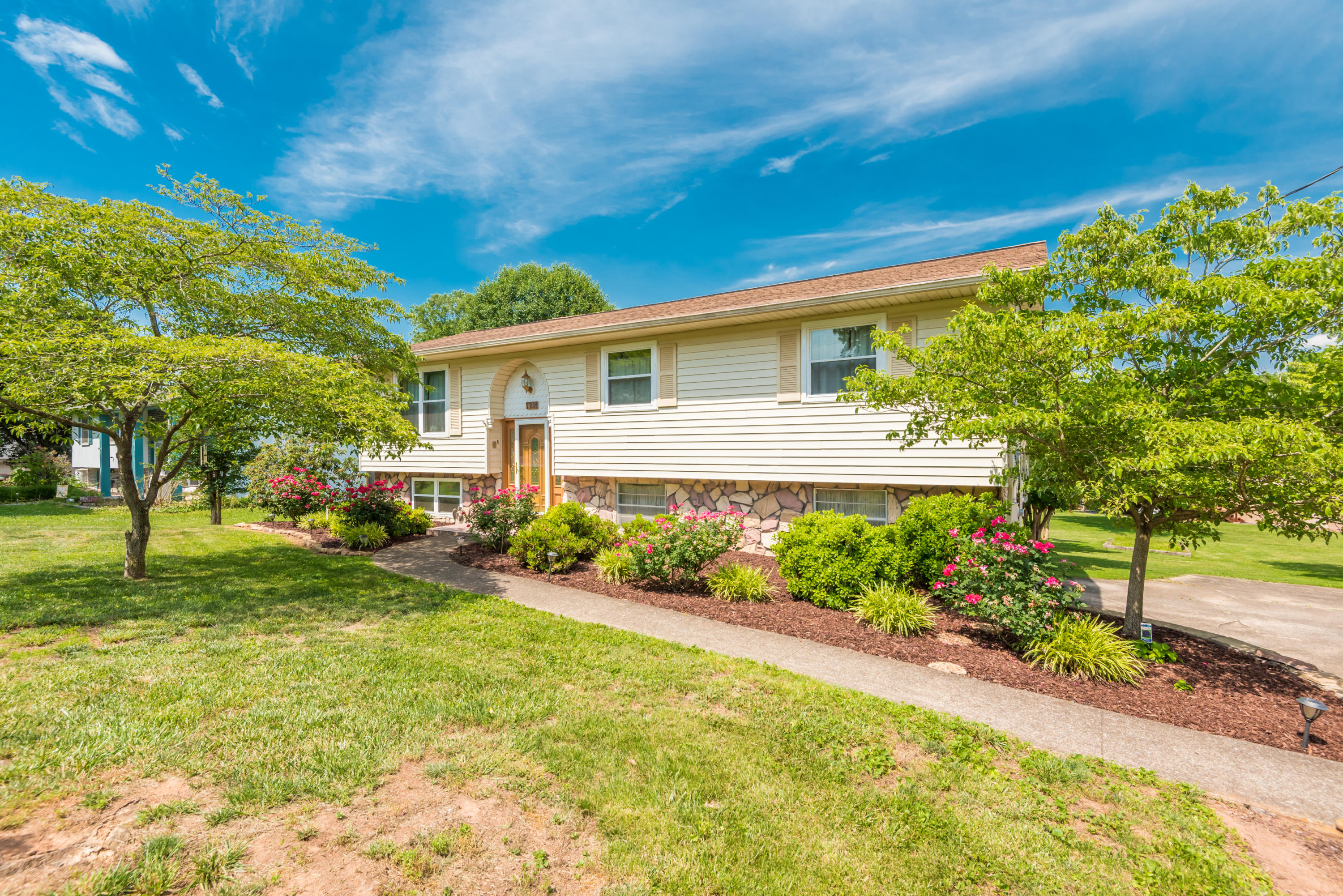 7708 Windsong Road Powell, TN 37849 - Photo 4 of 27 7708WindsongRd-5