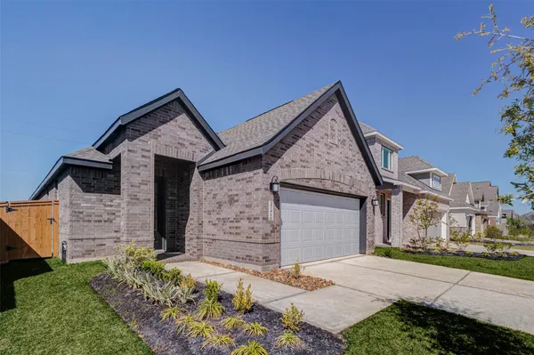$2,500 | 27410 Sweetwater Bay Drive, Katy, TX 77493