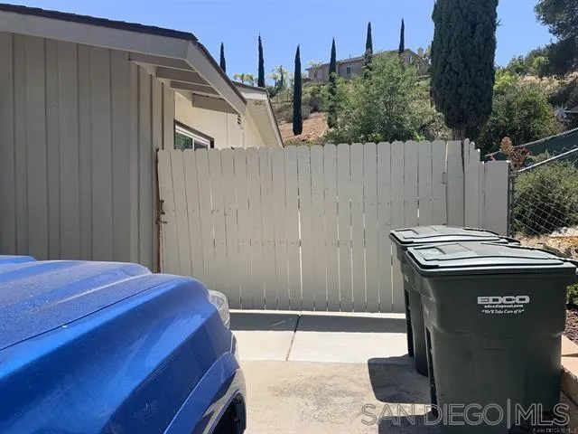 12317 Witt Road Poway, CA 92064 - Photo 11 of 43 a utility room with dryer and washer