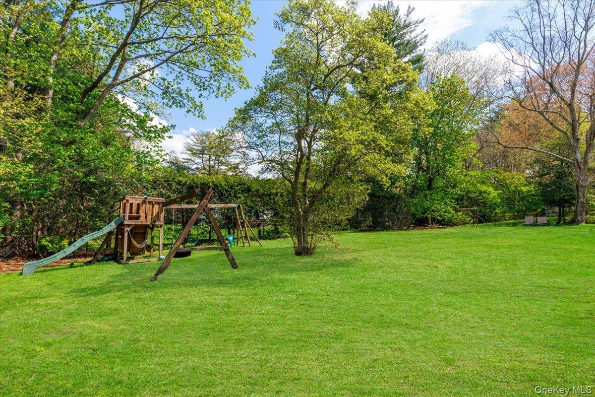17 Rock Ridge Drive Rye Brook, NY 10573 - Photo 34 of 37