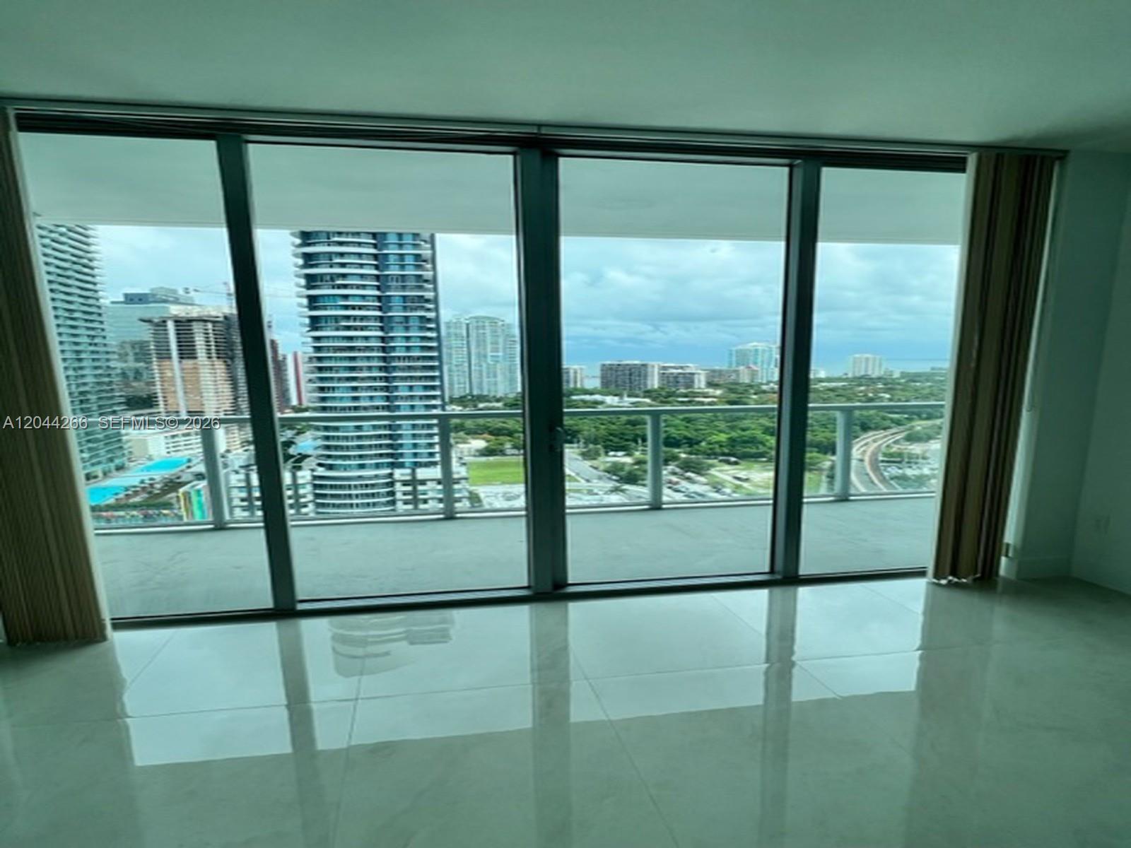 79 Southwest 12th Street, Unit 2905S Miami, FL 33130 - Photo 7 of 30