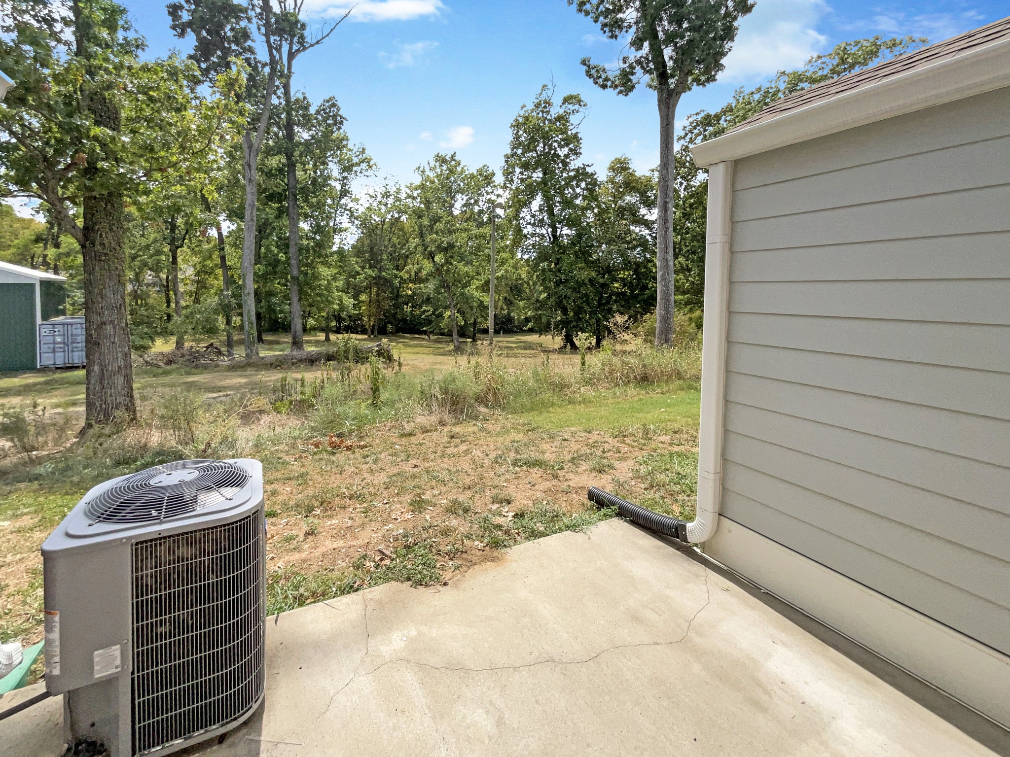 1382 Rural Hill Road, Unit 364 Antioch, TN 37013 - Photo 20 of 22 a backyard of a house with lots of green space